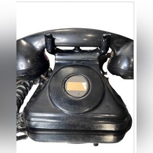 VTG Bakelite Phone